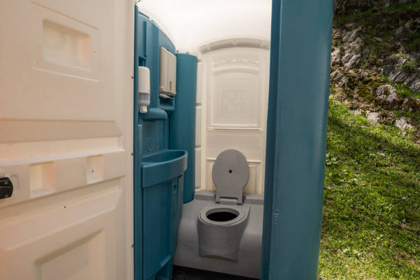 Best Luxury portable toilet rental  in Pleasant Gap, PA